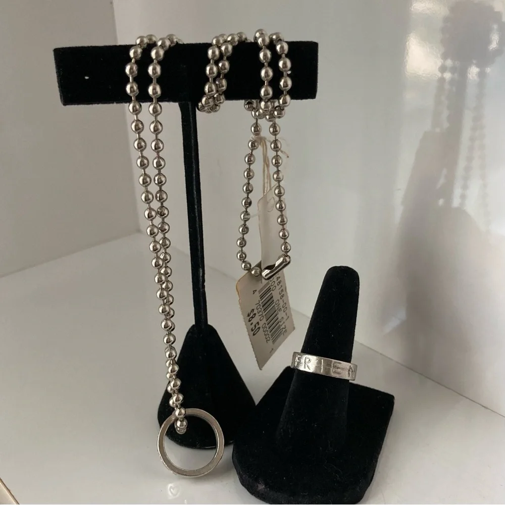 NWT GAP KIDS  Silver tone ball Necklace with silver tone metal ring charms